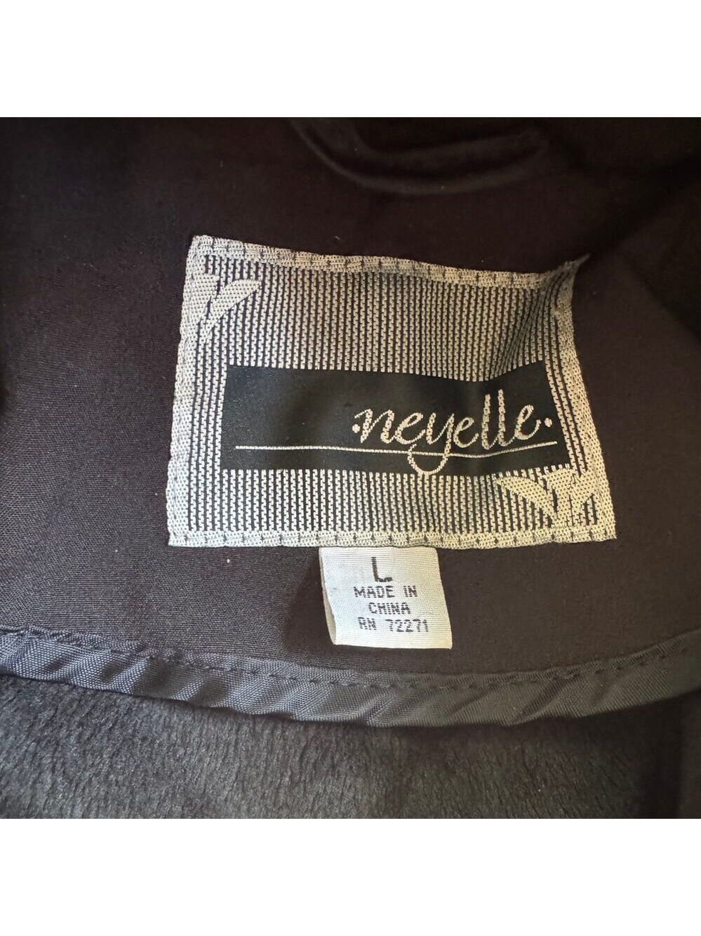 Neyelle black utility rain jacket, black, size large, hooded - Picture 11 of 15
